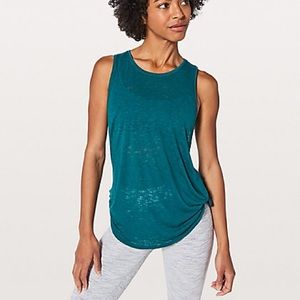 Lululemon round two tank. Burnout size 4